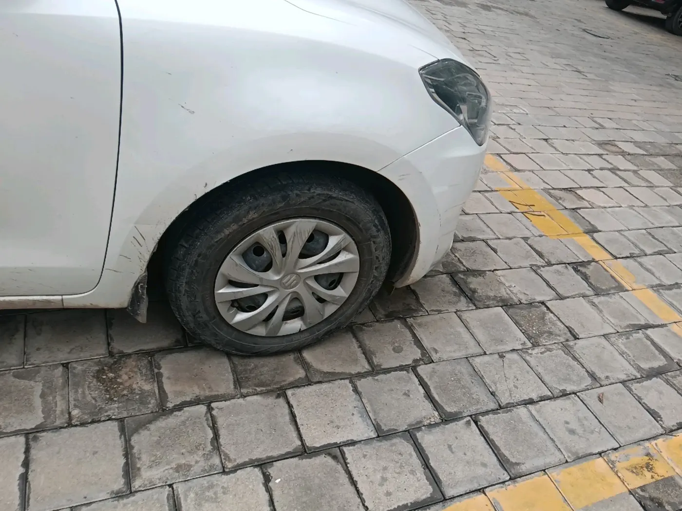 2022 Maruti Swift VXI CNG, CNG, Manual, 1,14,611 km, tyre