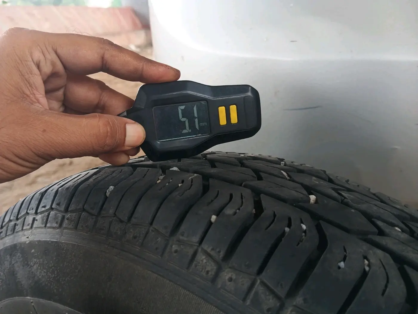 2014 Maruti Swift Dzire VXI, Petrol, Manual, 98,997 km, tyre
