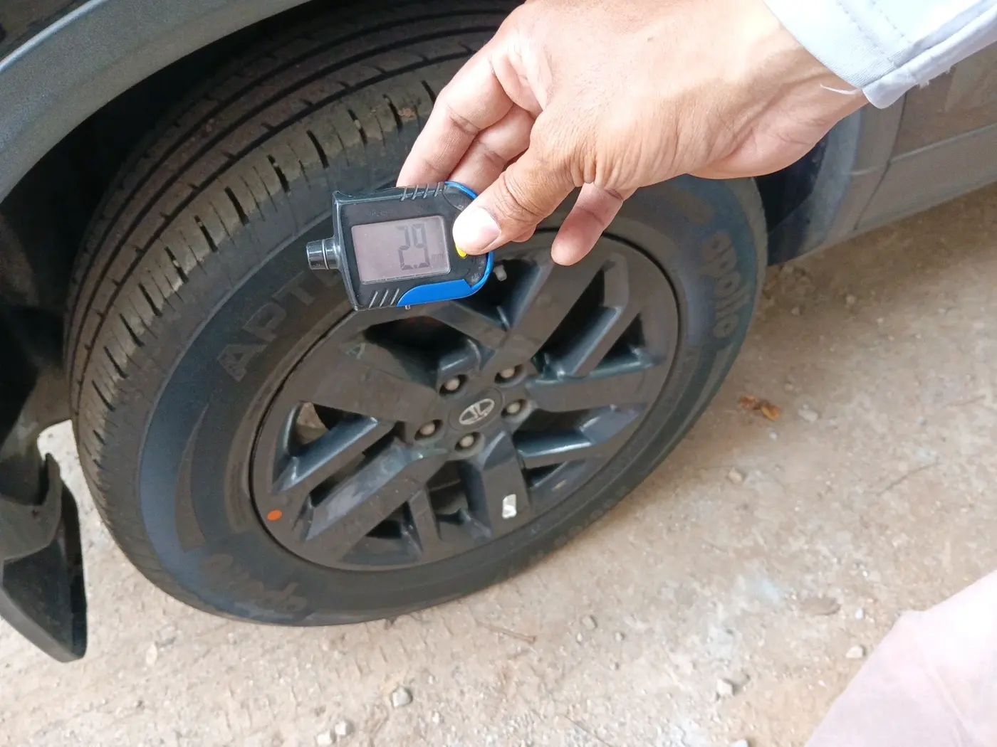 2021 Tata Harrier XZ PLUS 2.0L, Diesel, Manual, 57,781 km, tyre