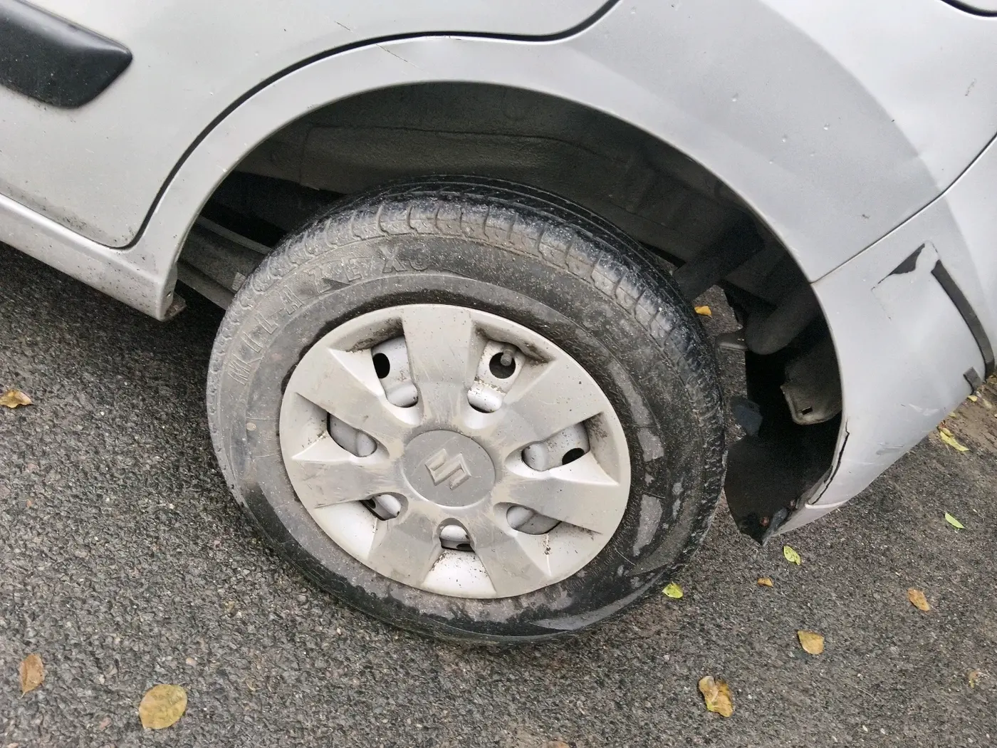 2014 Maruti Wagon R 1.0 LXI, Petrol, Manual, 38,484 km, tyre