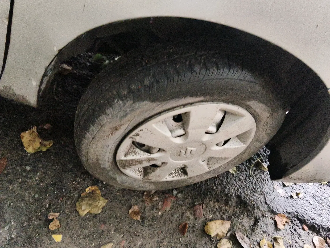 2014 Maruti Wagon R 1.0 LXI, Petrol, Manual, 38,484 km, tyre