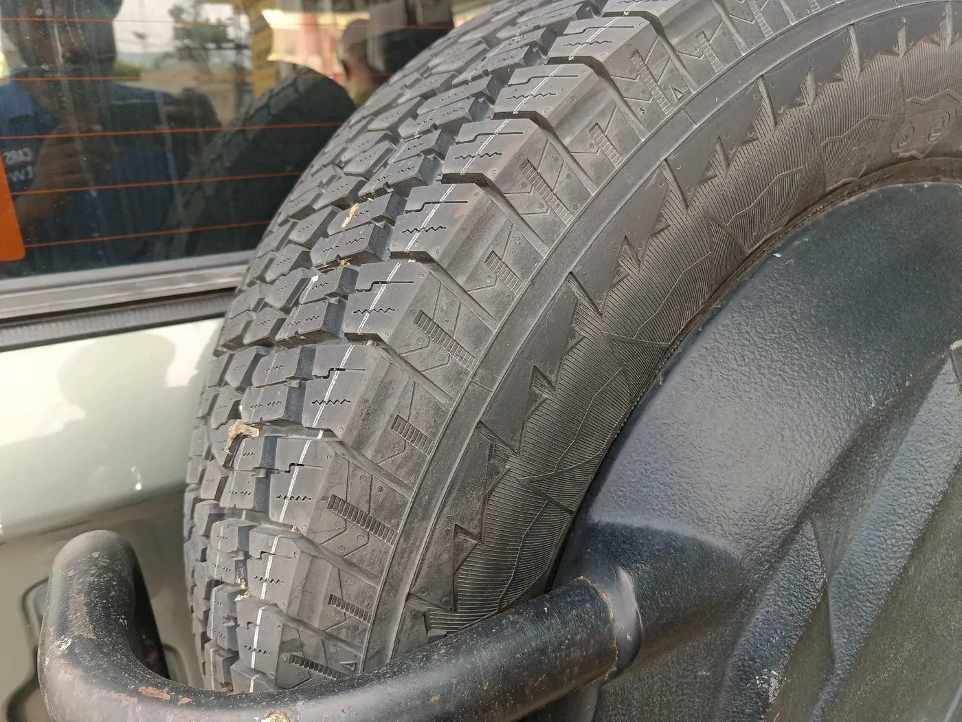 2022 Mahindra Thar LX HT PETROL 4WD MT, Petrol, Manual, 9,500 km, tyre