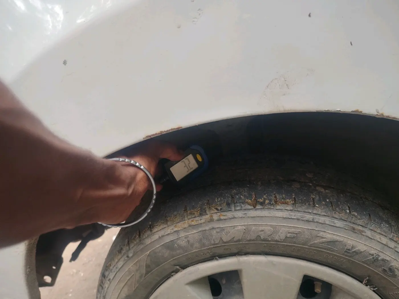 2016 Maruti Wagon R 1.0 LXI CNG, CNG, Manual, 1,45,843 km, tyre