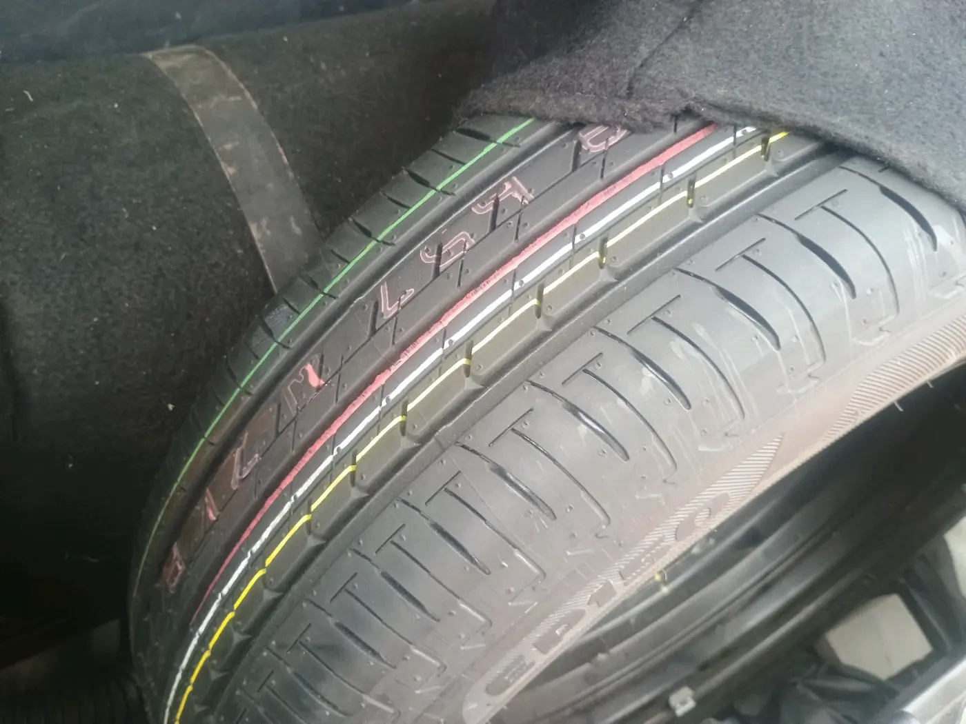 2022 Maruti IGNIS DELTA 1.2, CNG, Manual, 17,349 km, tyre
