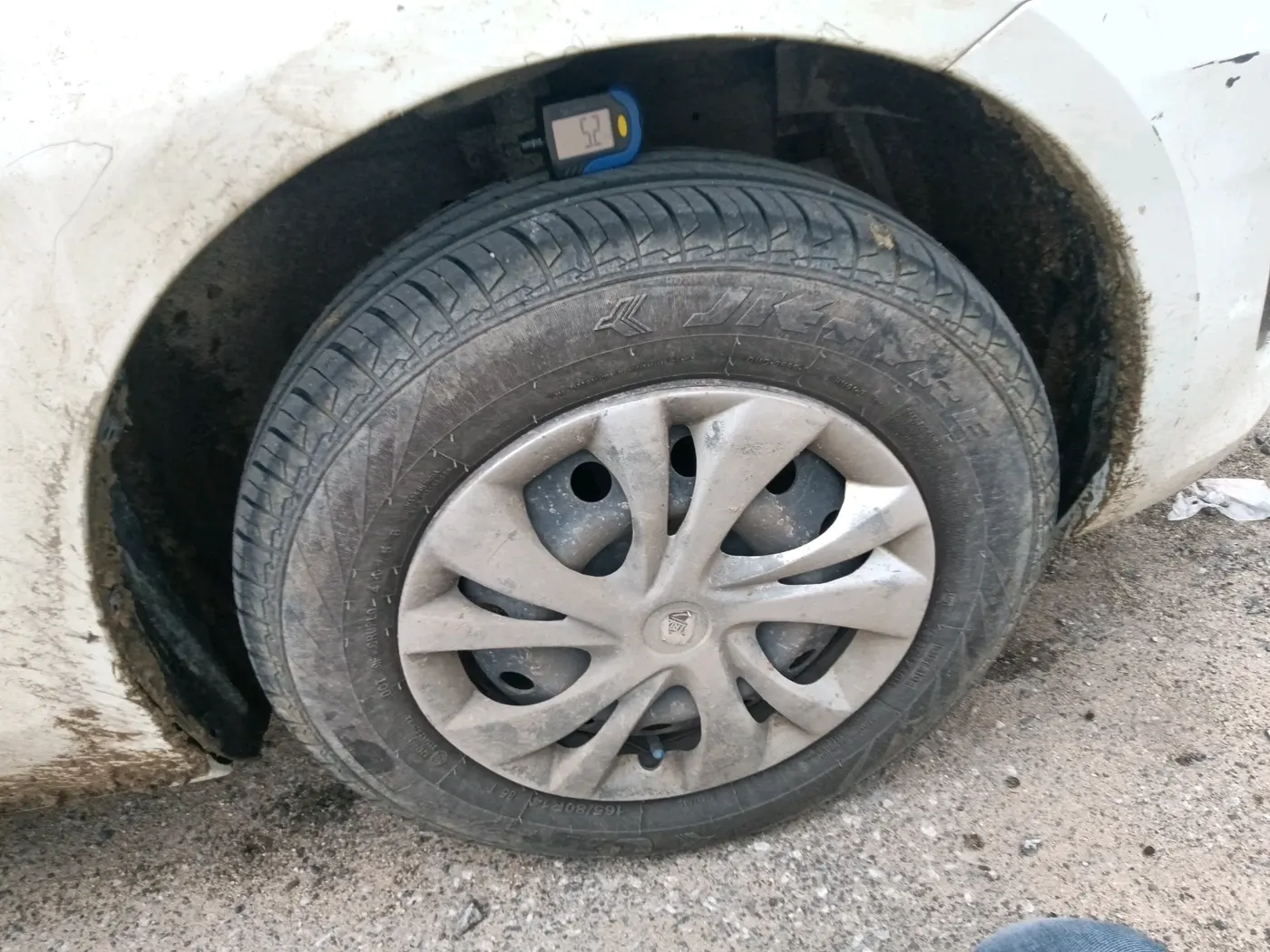 2013 Maruti Swift Dzire VDI, Diesel, Manual, 1,51,783 km, tyre