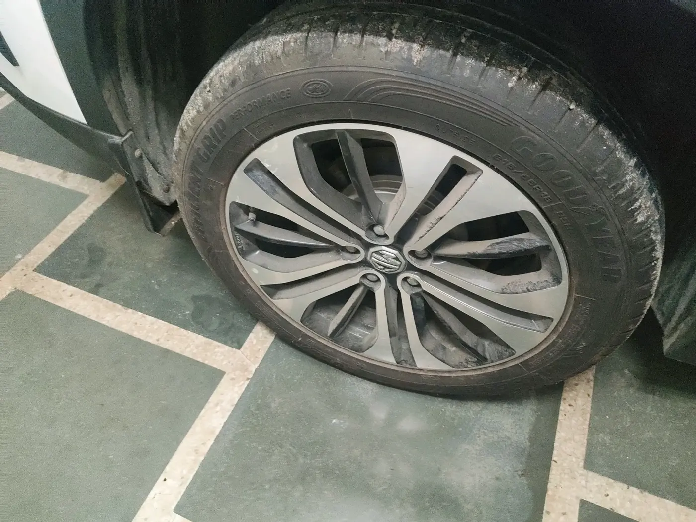 2022 MG HECTOR SHARP HYBRID 1.5 PETROL, Petrol, Manual, 5,977 km, tyre