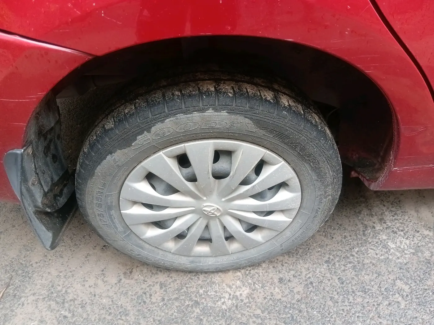 2011 Toyota Etios G, Petrol, Manual, 35,750 km, tyre