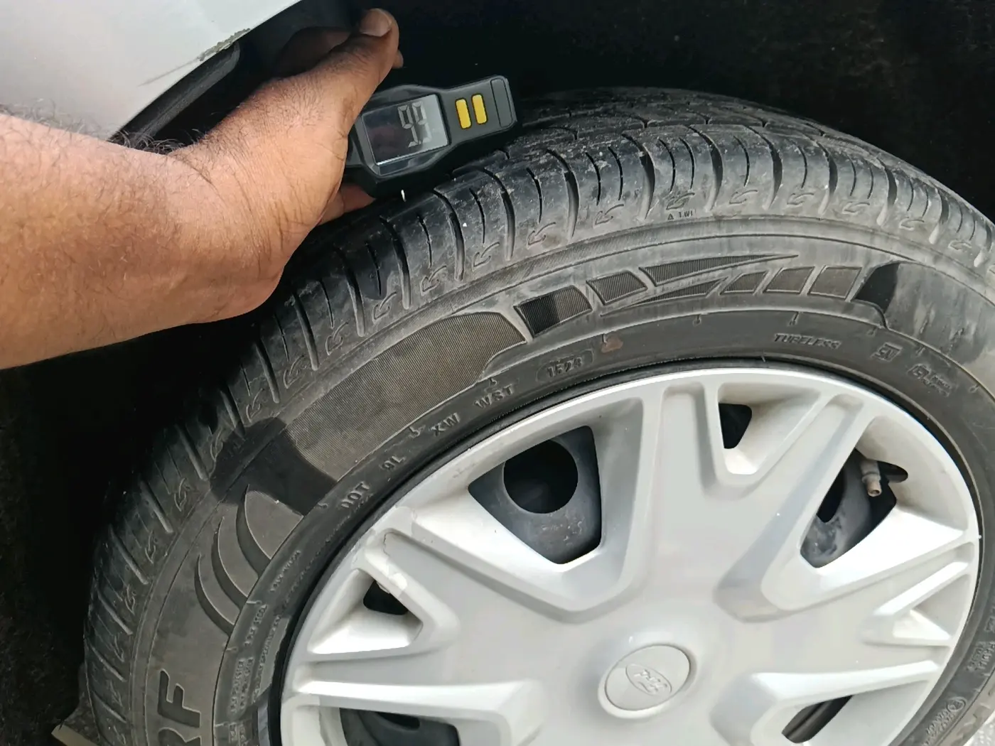 2018 Ford Ecosport TREND + 1.5L PETROL AT, Petrol, Automatic, 64,863 km, tyre