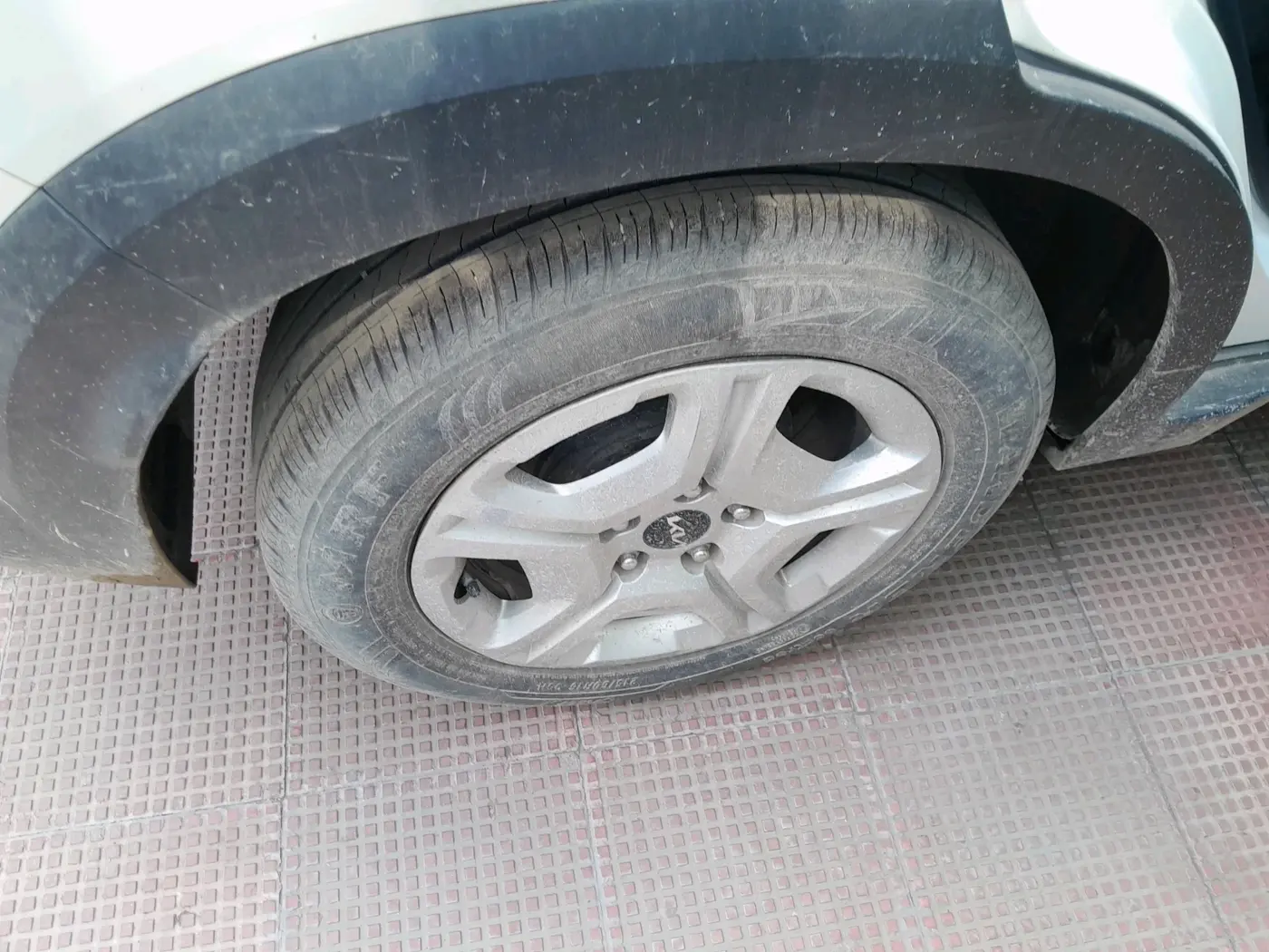 2023 KIA SONET HTK PLUS 1.0 IMT, Petrol, Manual, 49,687 km, tyre