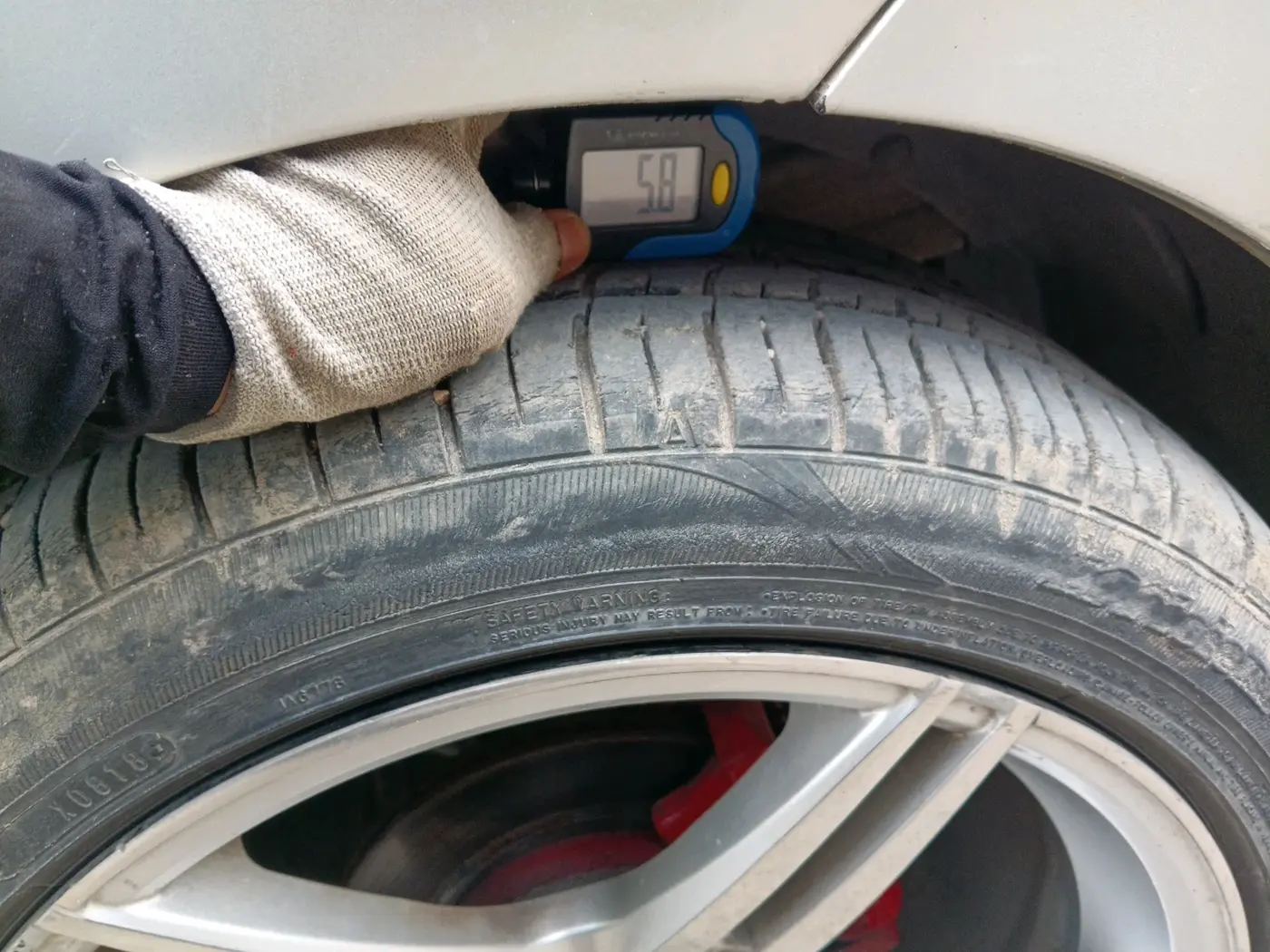 2019 Maruti Dzire VXI, Petrol, Manual, 58,003 km, tyre