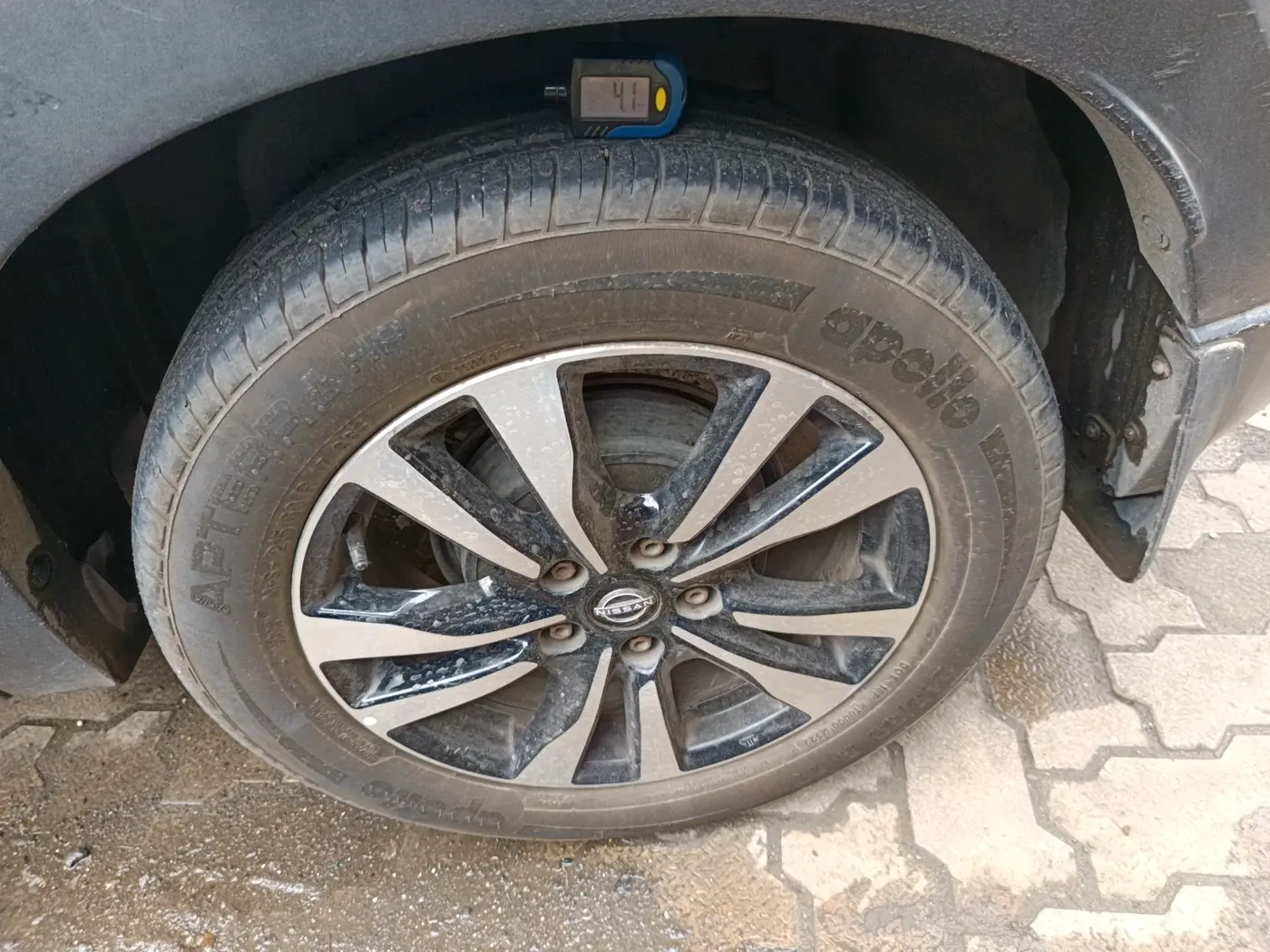 2019 Nissan Kicks XV PREMIUM DIESEL, Diesel, Manual, 1,16,160 km, tyre