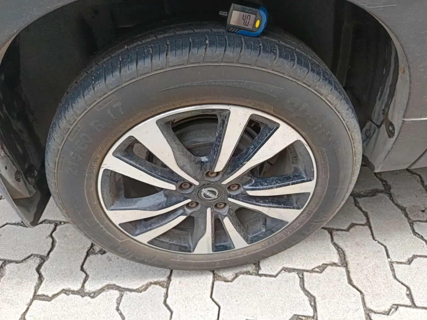2019 Nissan Kicks XV PREMIUM DIESEL, Diesel, Manual, 1,16,160 km, tyre