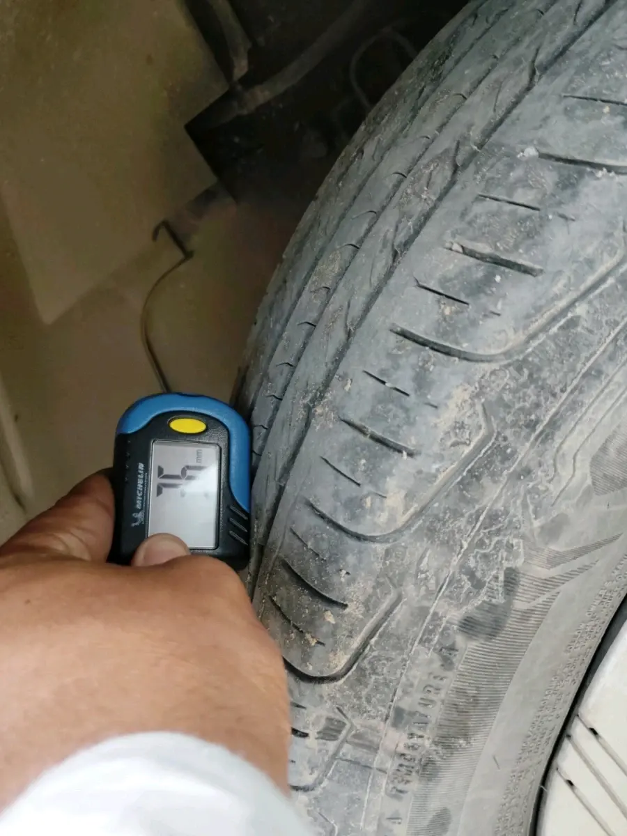 2025 Tata NEXON Pure Plus 1.2 iCNG 6MT, CNG, Manual, 49,909 km, tyre