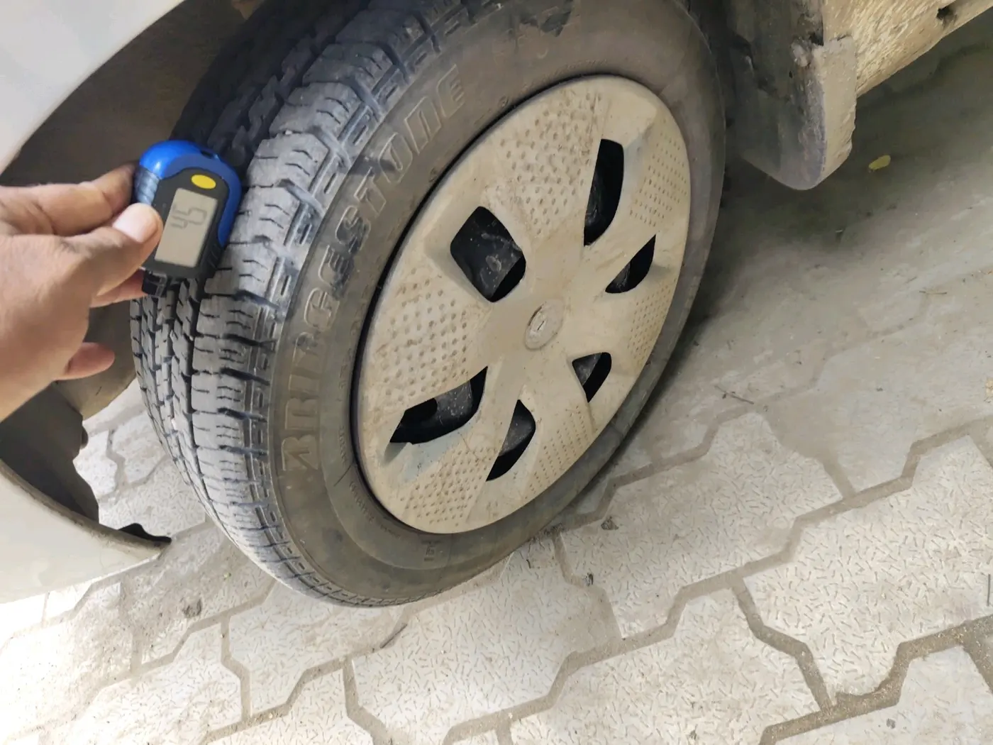 2014 Maruti Alto K10 VXI, CNG, Manual, 90,414 km, tyre