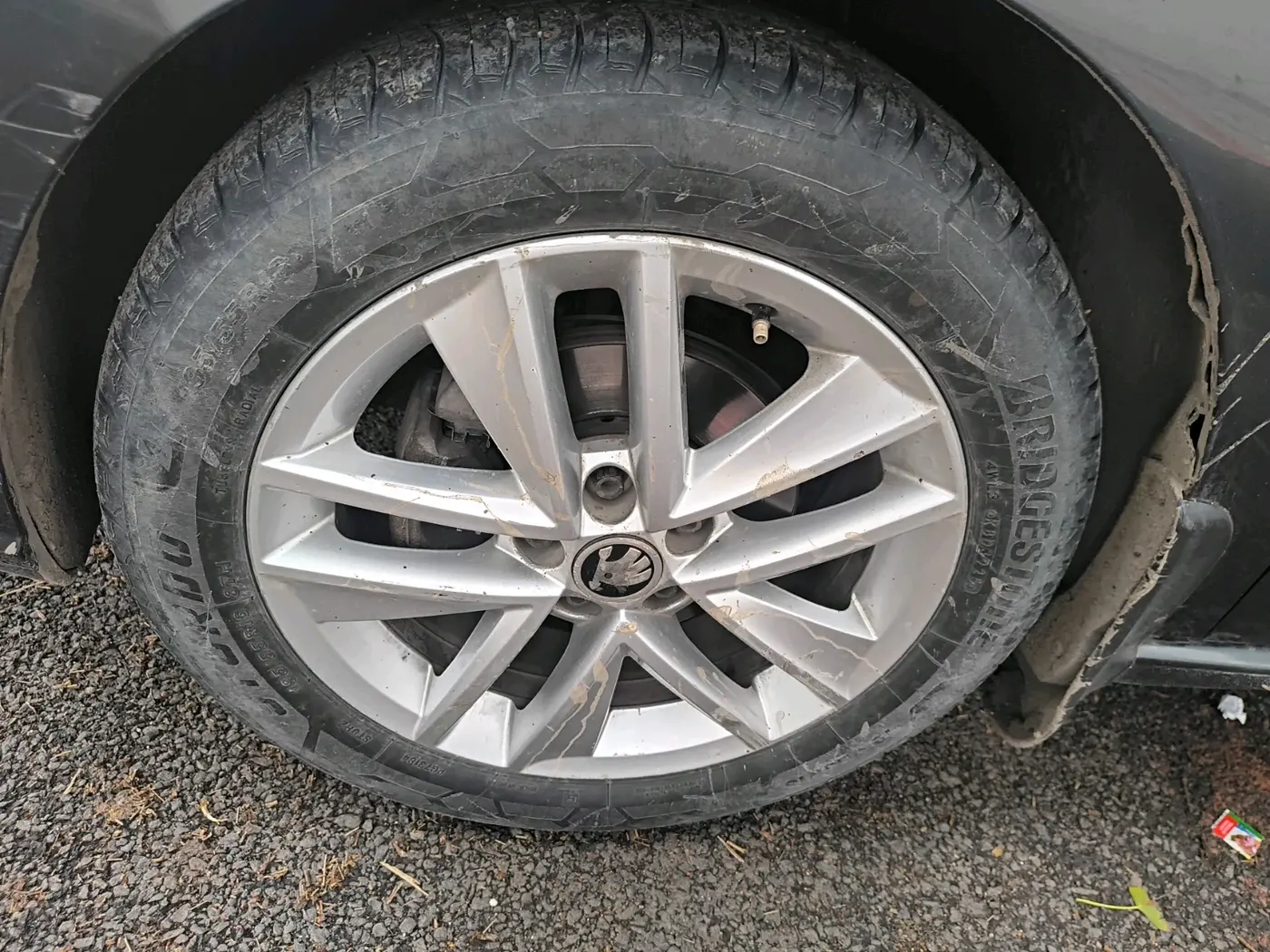 2017 Skoda Rapid STYLE 1.5 TDI AT, Diesel, Automatic, 2,13,367 km, tyre