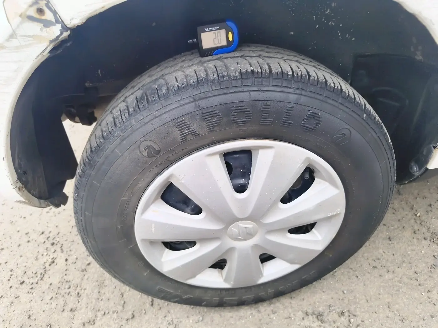 2016 Maruti Ritz LDI, Diesel, Manual, 88,995 km, tyre