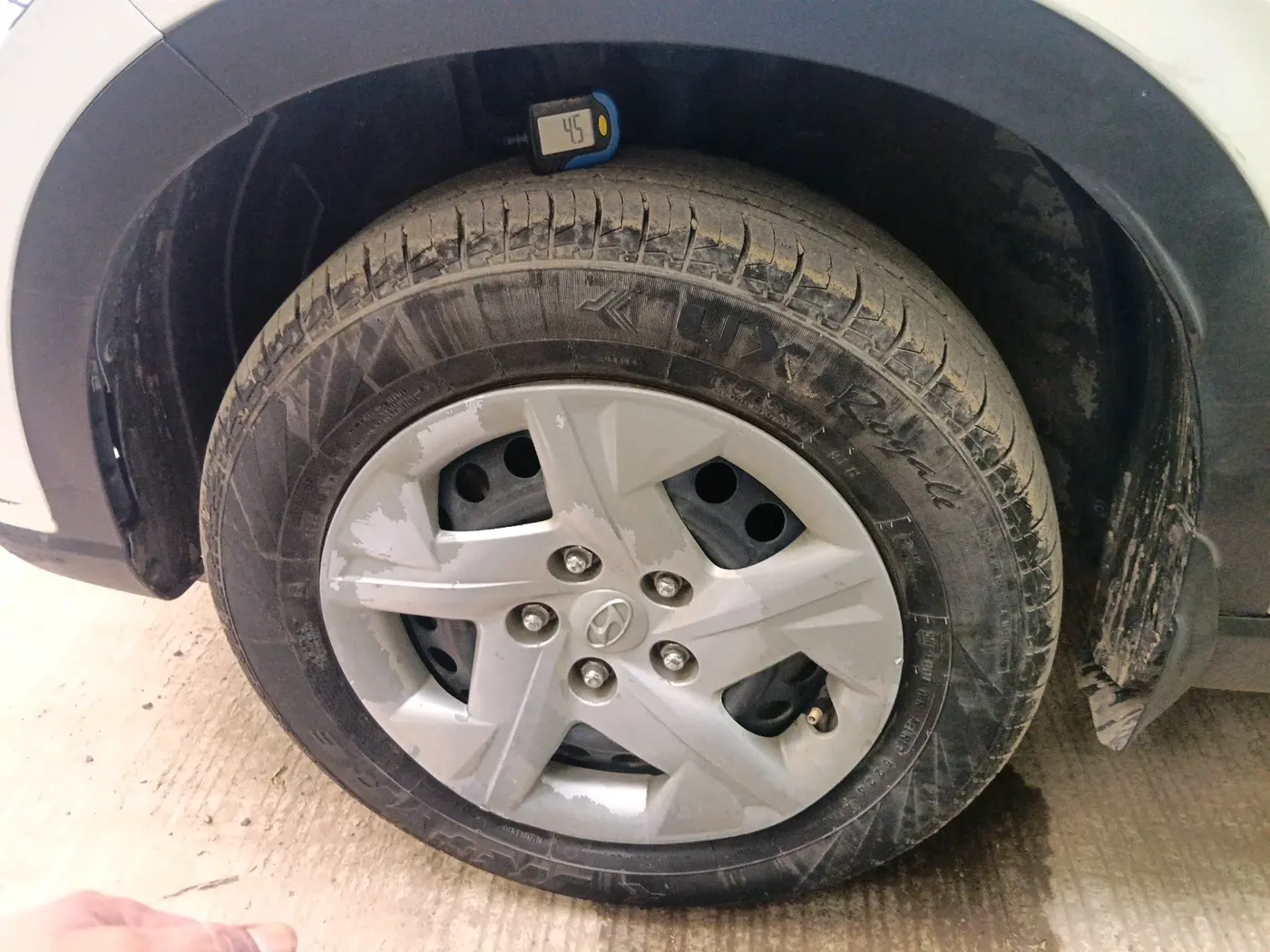 2019 Hyundai VENUE S 1.4 CRDI, Diesel, Manual, 3,39,522 km, tyre
