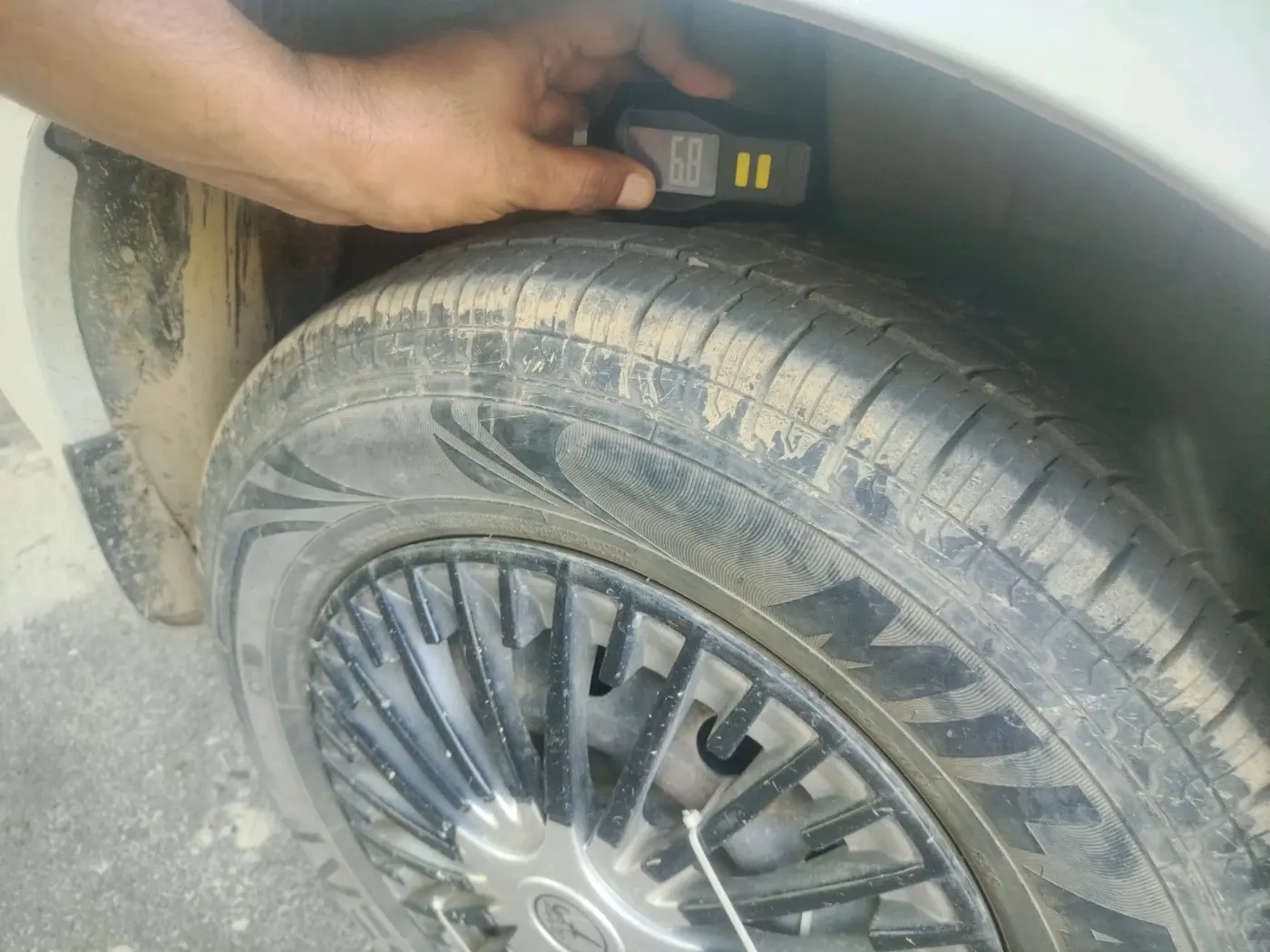 2021 Maruti Dzire VXI, Petrol, Manual, 60,295 km, tyre