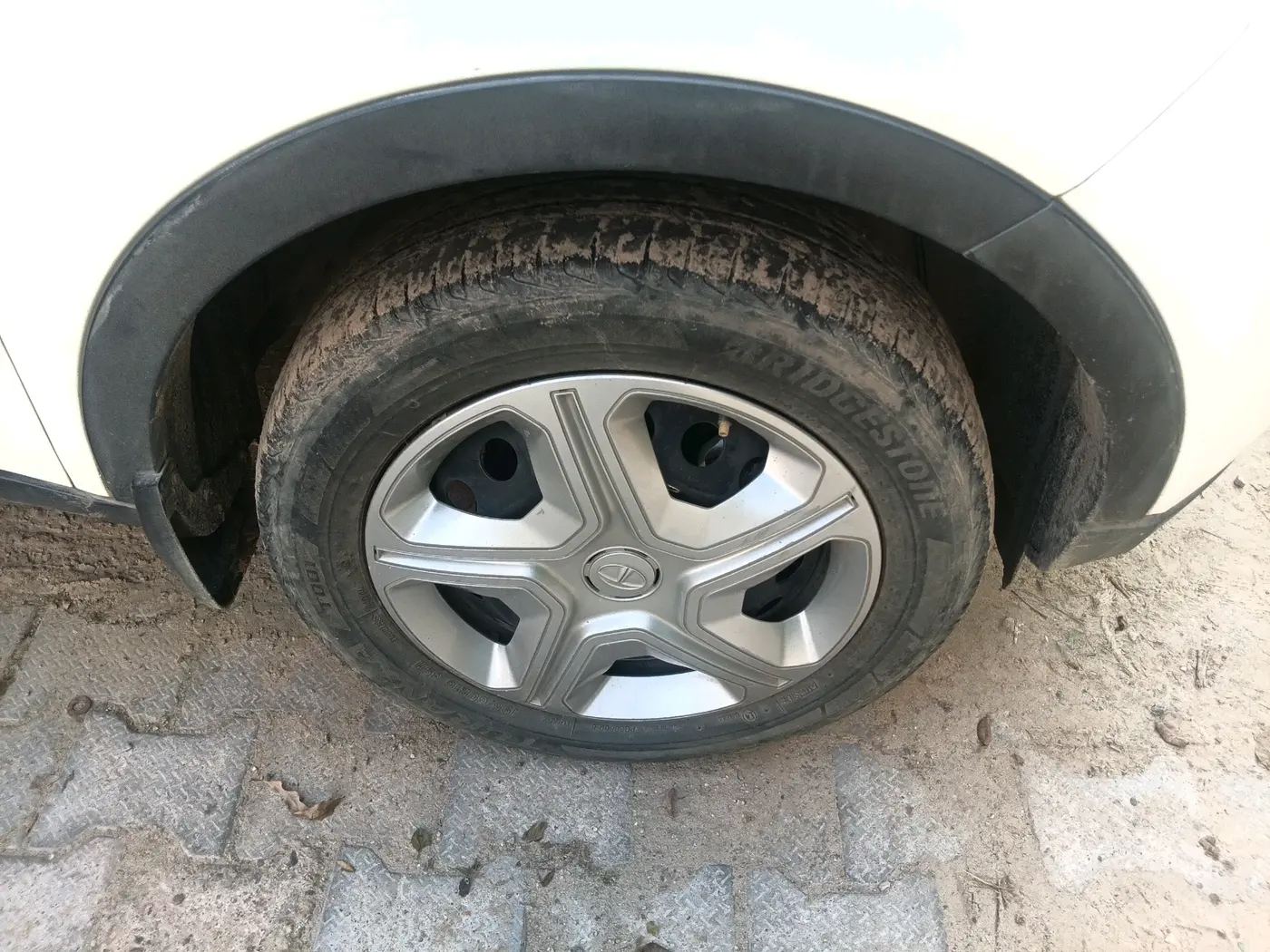 2022 Tata NEXON XM SUNROOF PETROL, Petrol, Manual, 46,849 km, tyre
