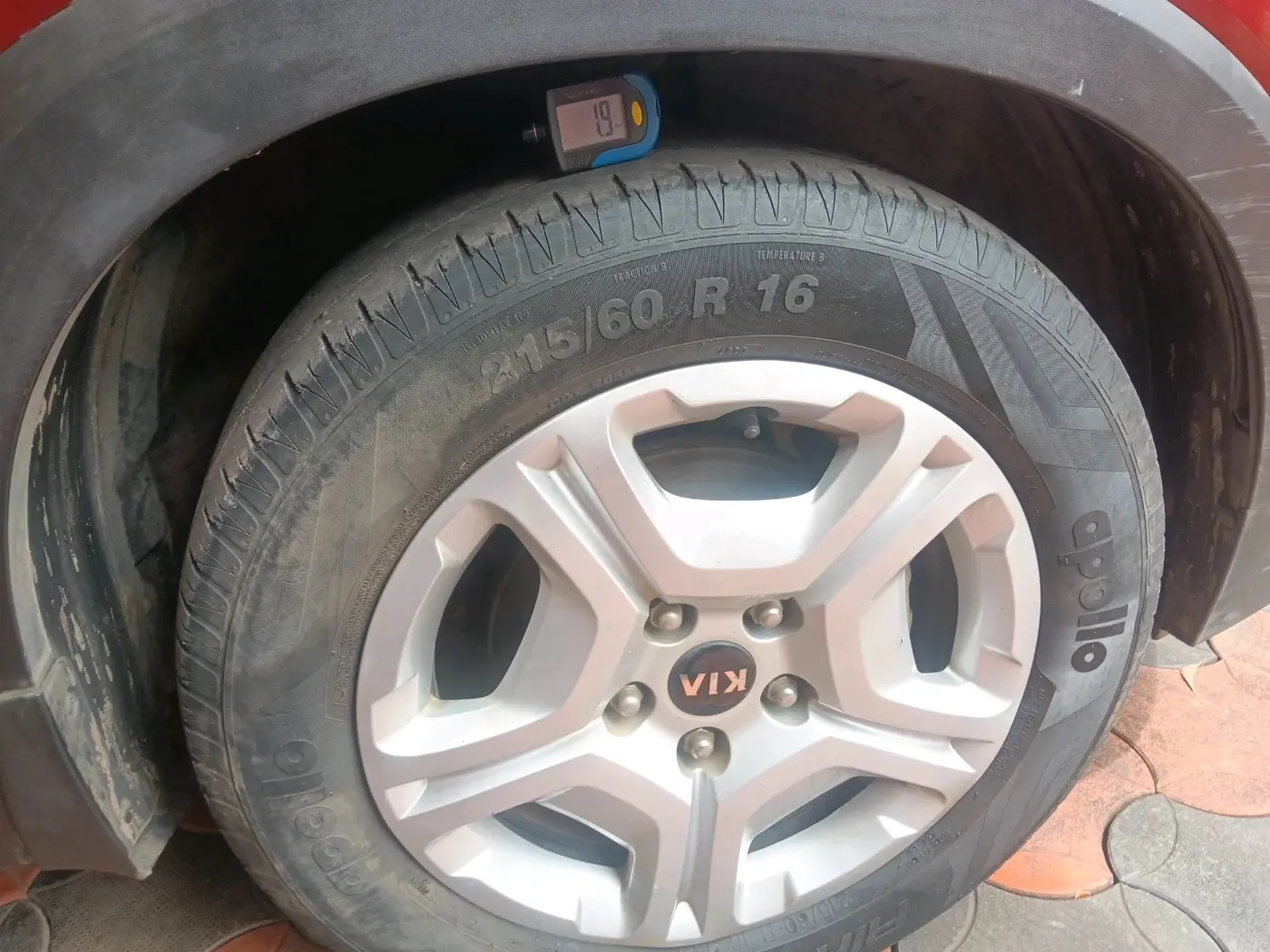 2020 KIA SONET HTK 1.2, Petrol, Manual, 72,179 km, tyre