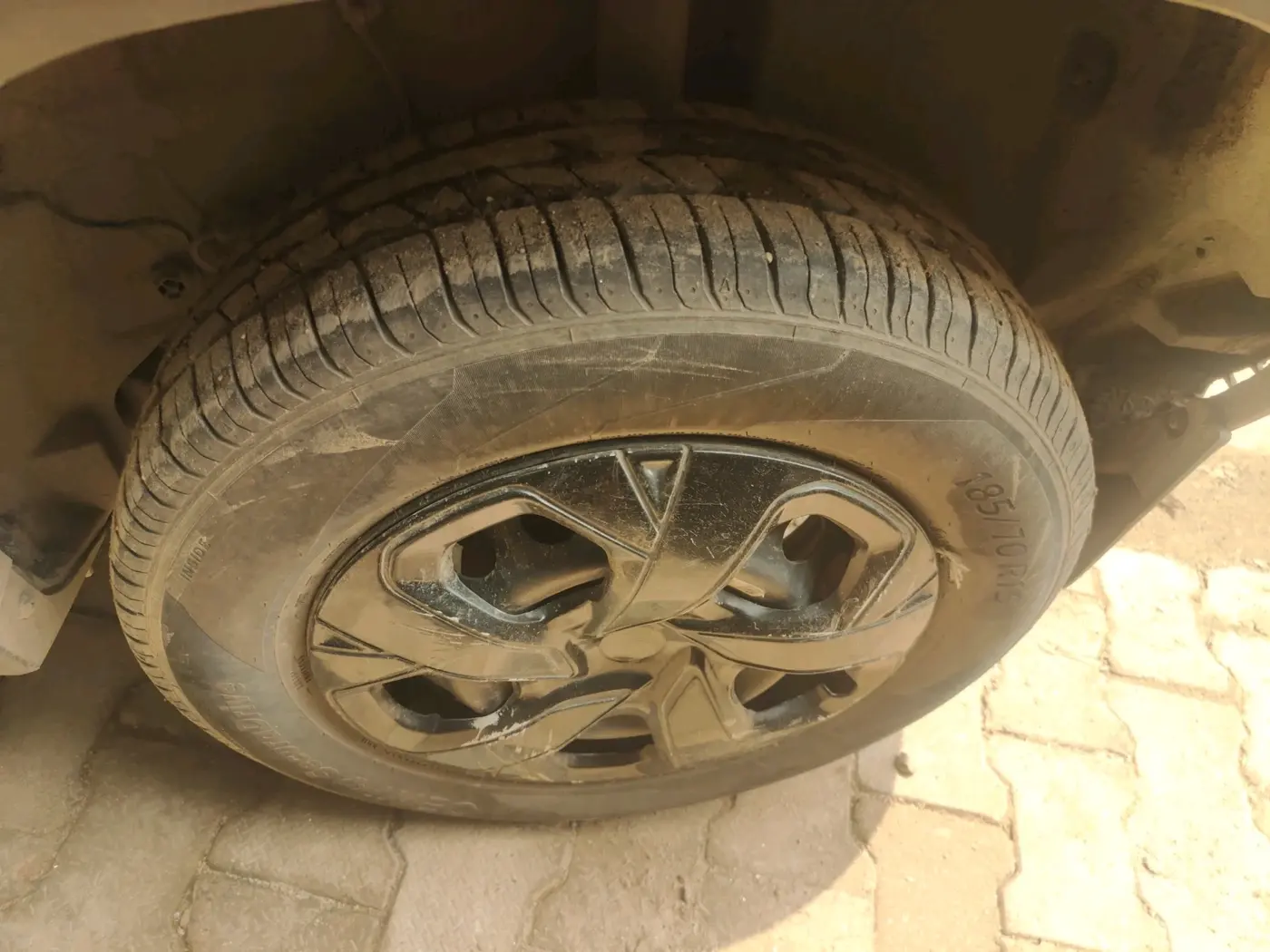 2023 Tata PUNCH PURE MT, Petrol, Manual, 31,093 km, tyre