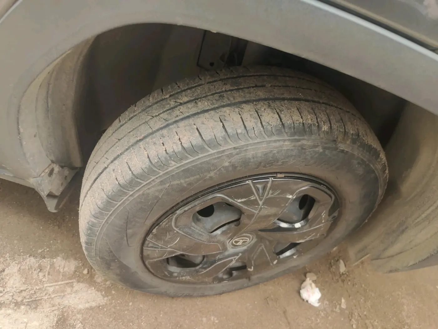2023 Tata PUNCH PURE MT, Petrol, Manual, 31,093 km, tyre
