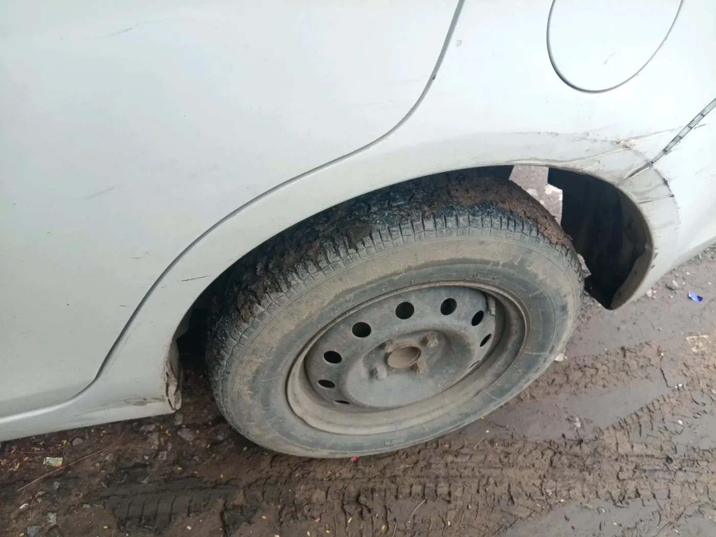 2015 Maruti Swift Dzire VDI, Diesel, Manual, 81,572 km, tyre