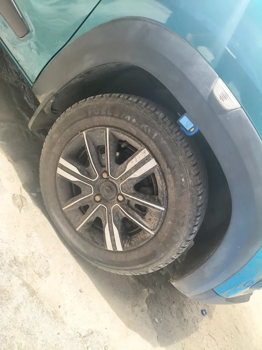 2022 Renault Kwid CLIMBER AMT 1.0, Petrol, Automatic, 16,655 km, tyre