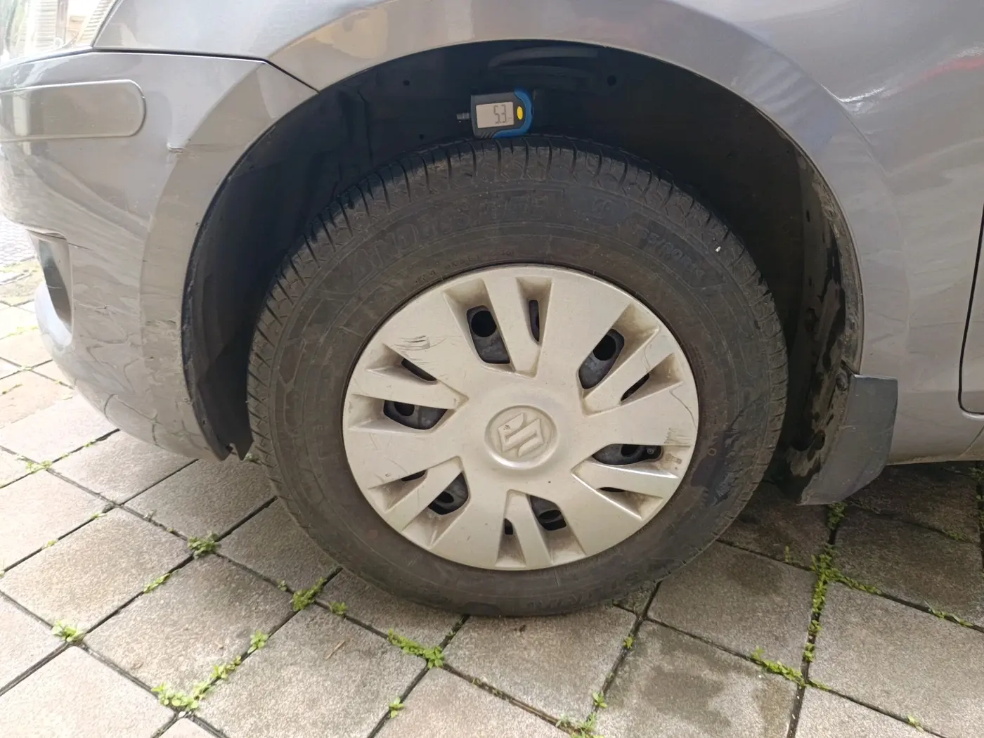 2014 Maruti Swift VXI, Petrol, Manual, 41,957 km, tyre