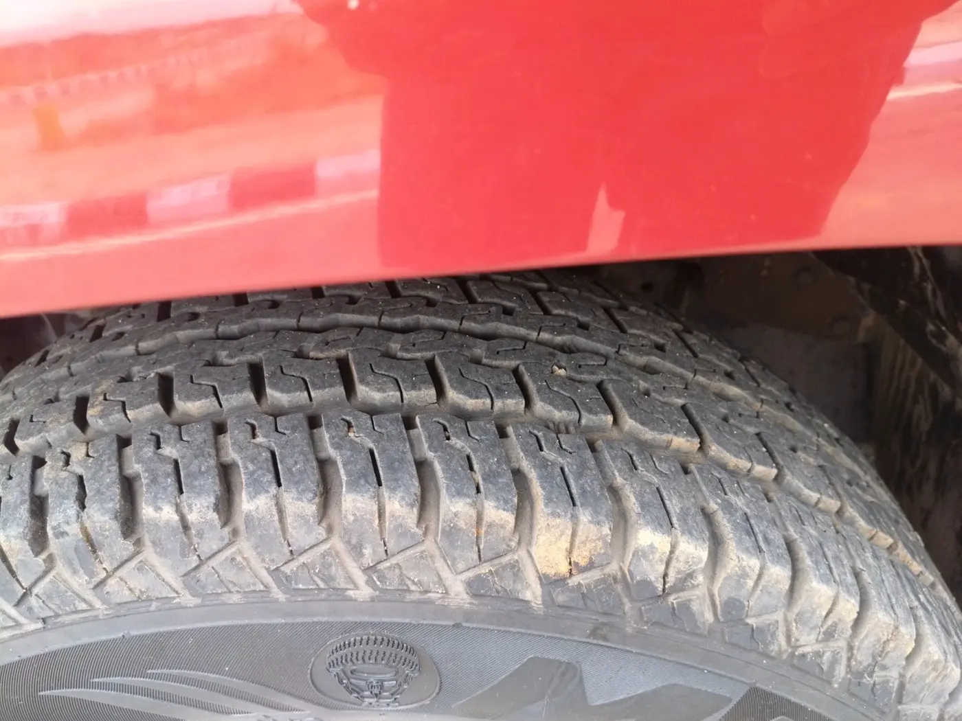 2017 Mahindra TUV300 T8, Diesel, Manual, 1,07,869 km, tyre