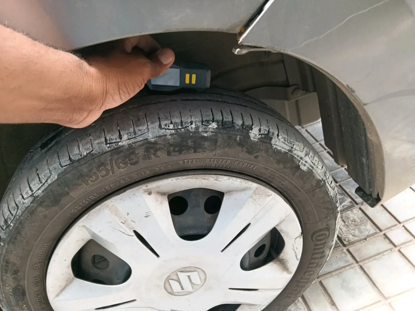 2015 Maruti Wagon R 1.0 VXI, Petrol, Manual, 1,59,330 km, tyre