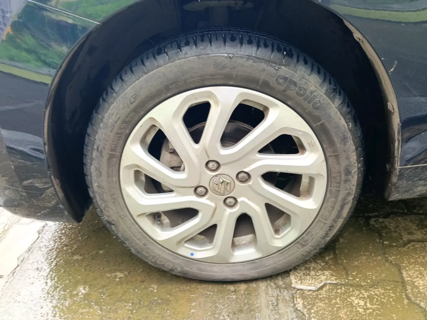 2024 Maruti Baleno  ZETA CNG 1.2L, CNG, Manual, 33,374 km, tyre