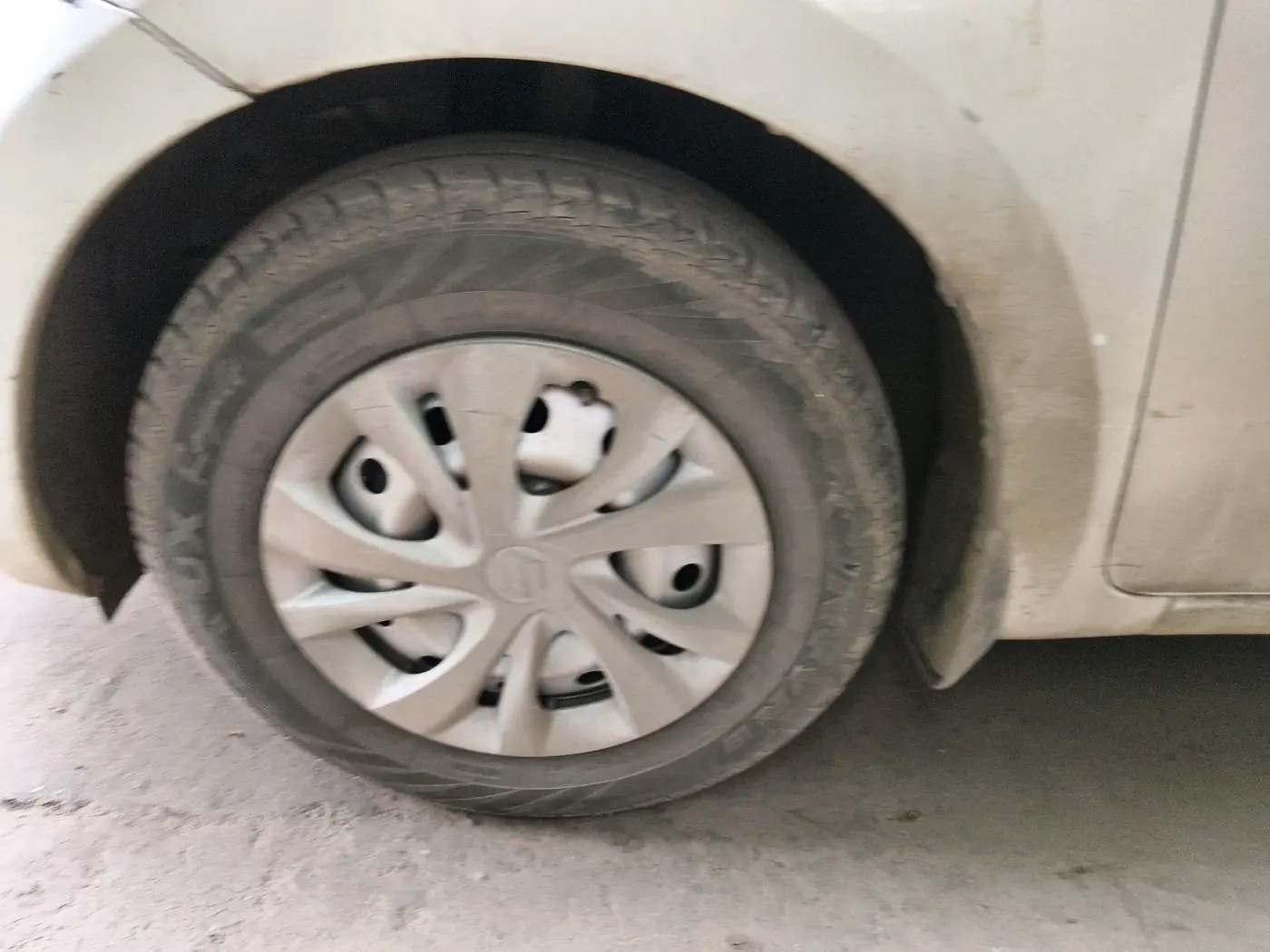 2020 Maruti Swift LXI, Petrol, Manual, 40,779 km, tyre