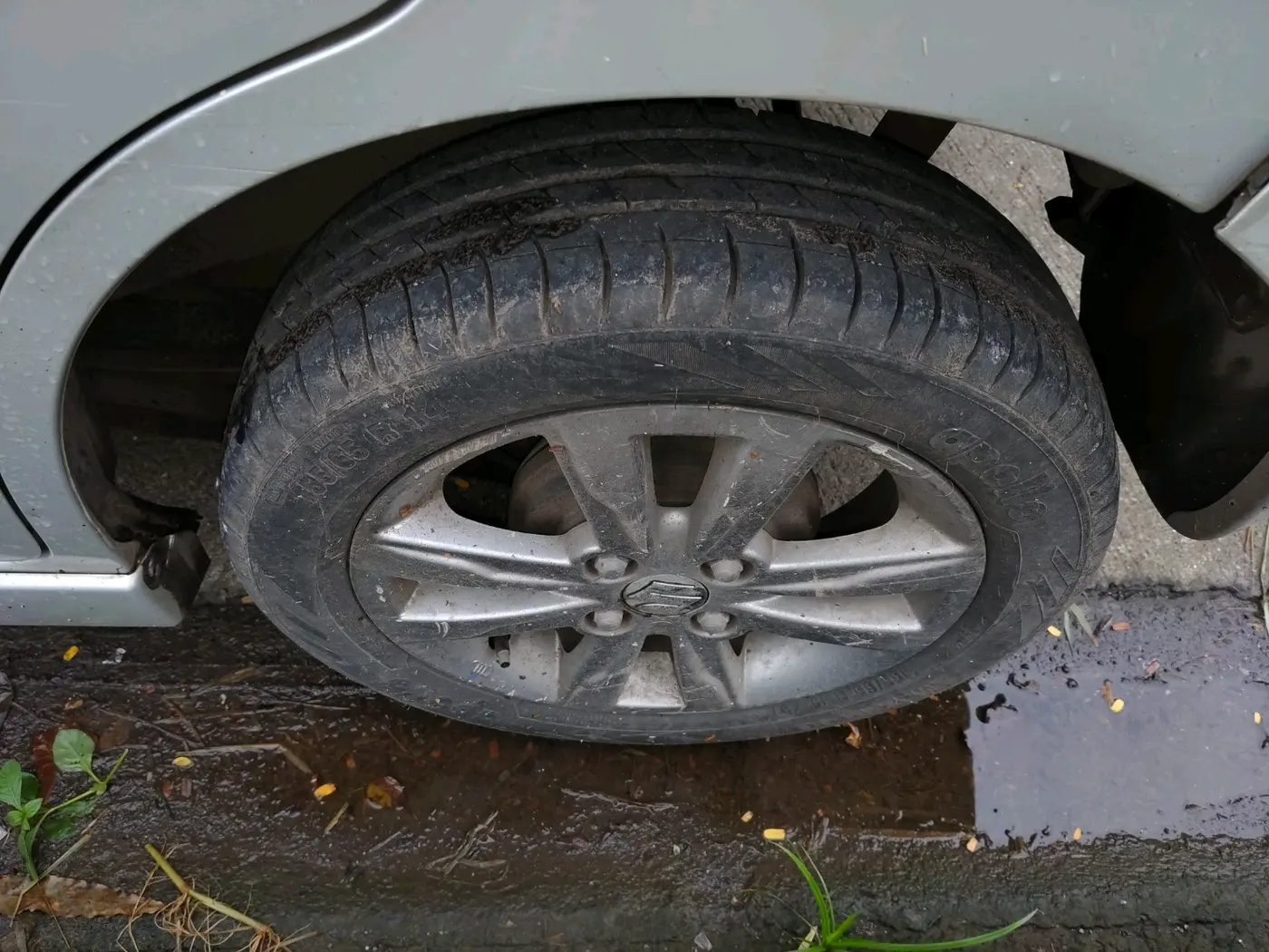 2013 Maruti Wagon R Stingray VXI, Petrol, Manual, 88,017 km, tyre