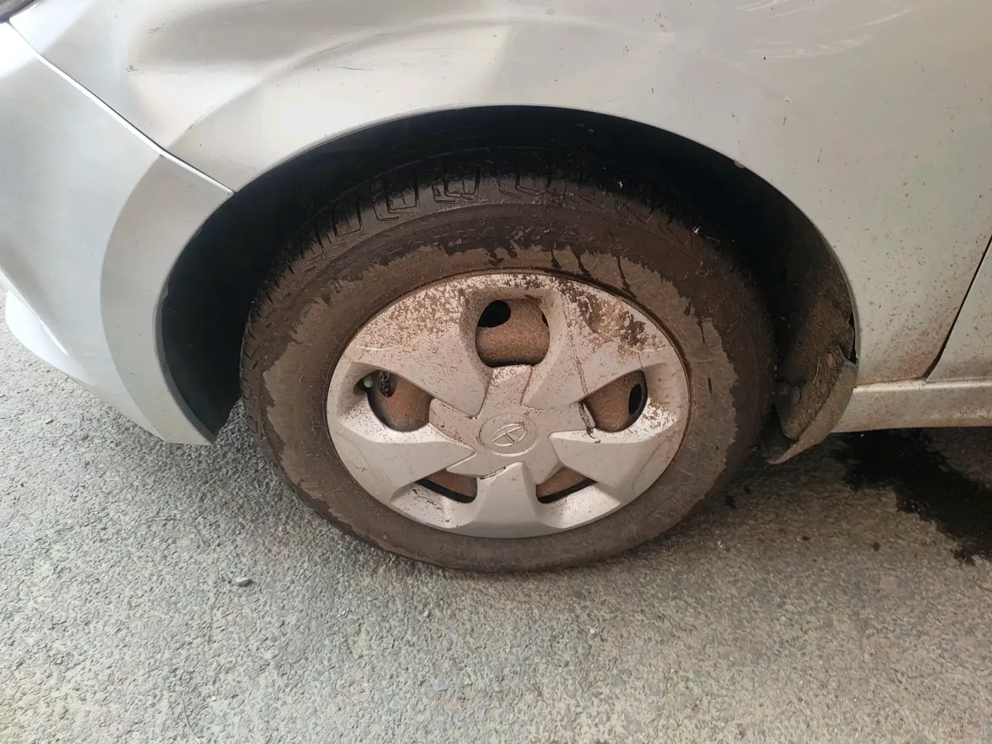2021 Tata TIGOR XZ PETROL, Petrol, Manual, 42,438 km, tyre