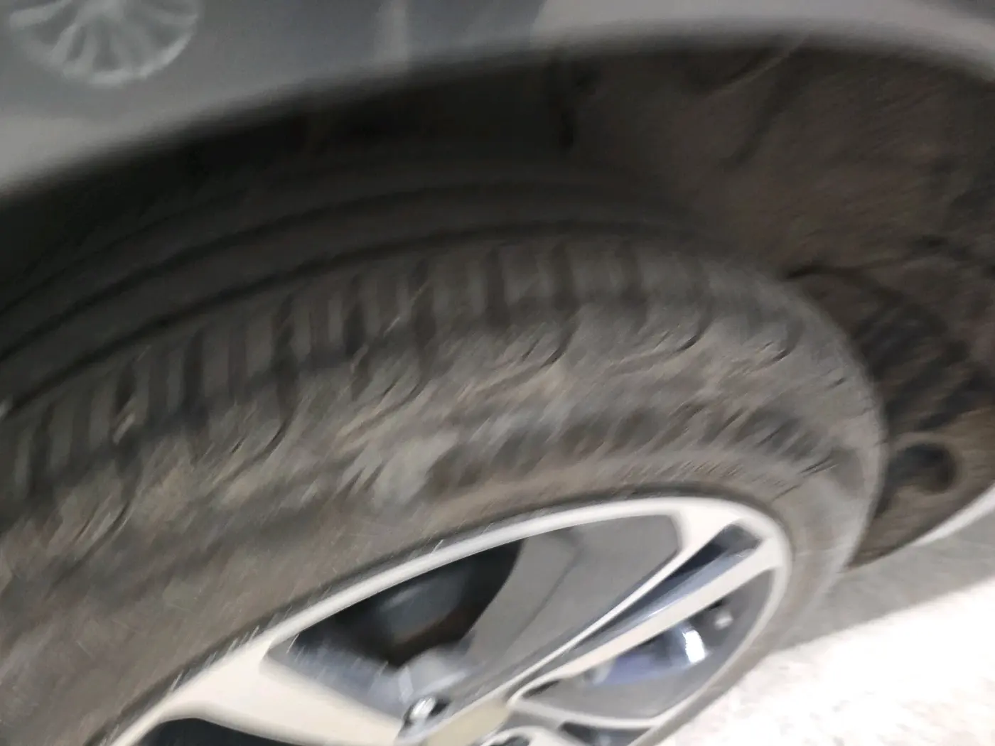 2022 Tata ALTROZ XZA PLUS, Petrol, Automatic, 27,414 km, tyre