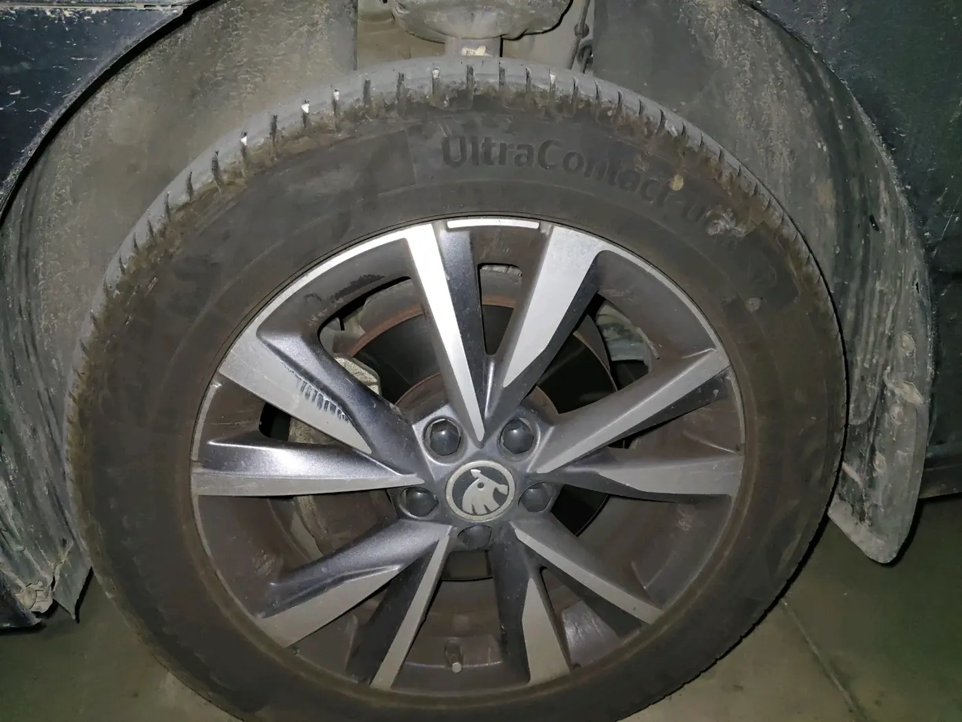 2022 Skoda SLAVIA STYLE 1.0L TSI AT, Petrol, Automatic, 64,648 km, tyre