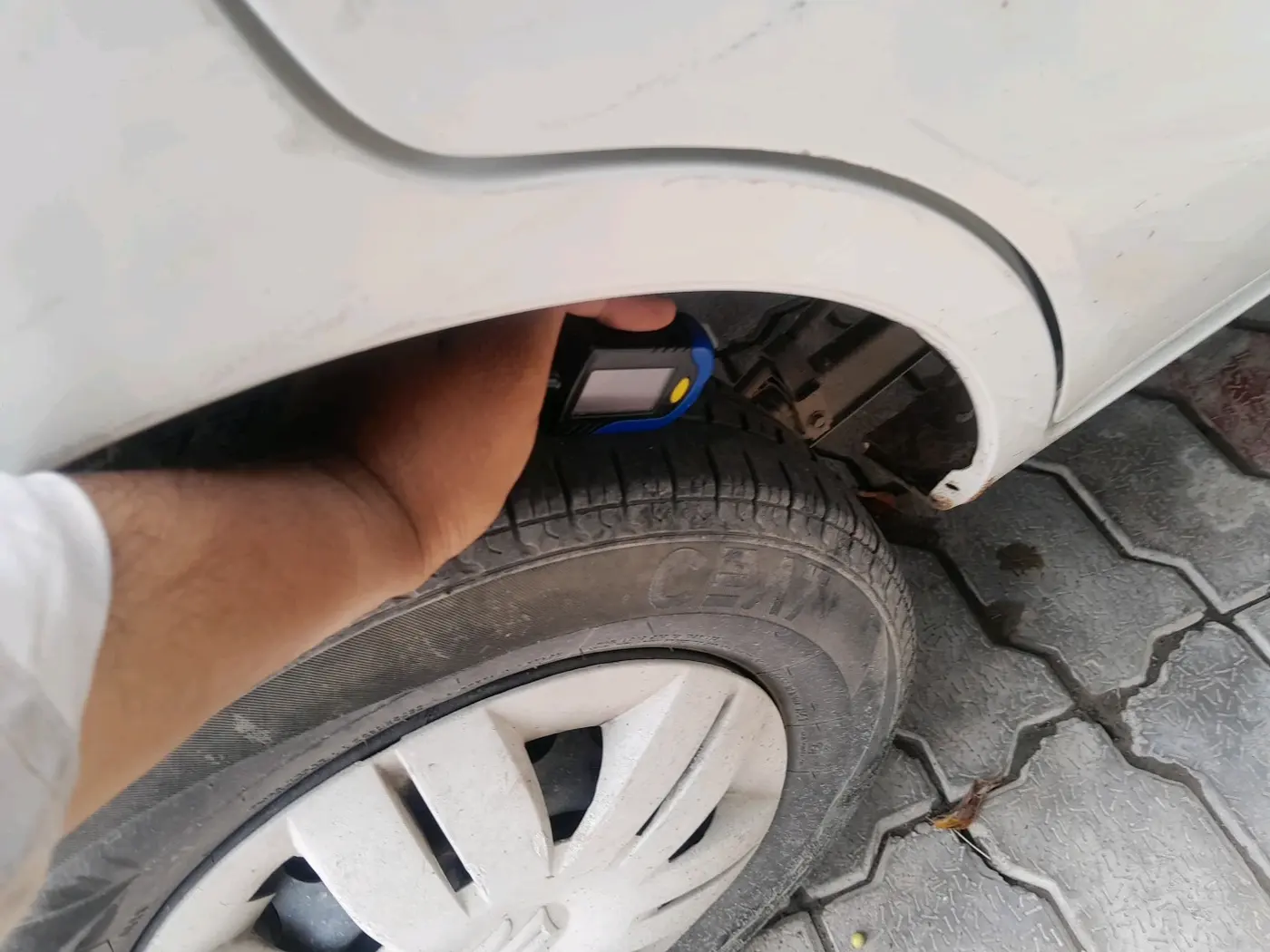 2019 Maruti Alto VXI, Petrol, Manual, 61,759 km, tyre