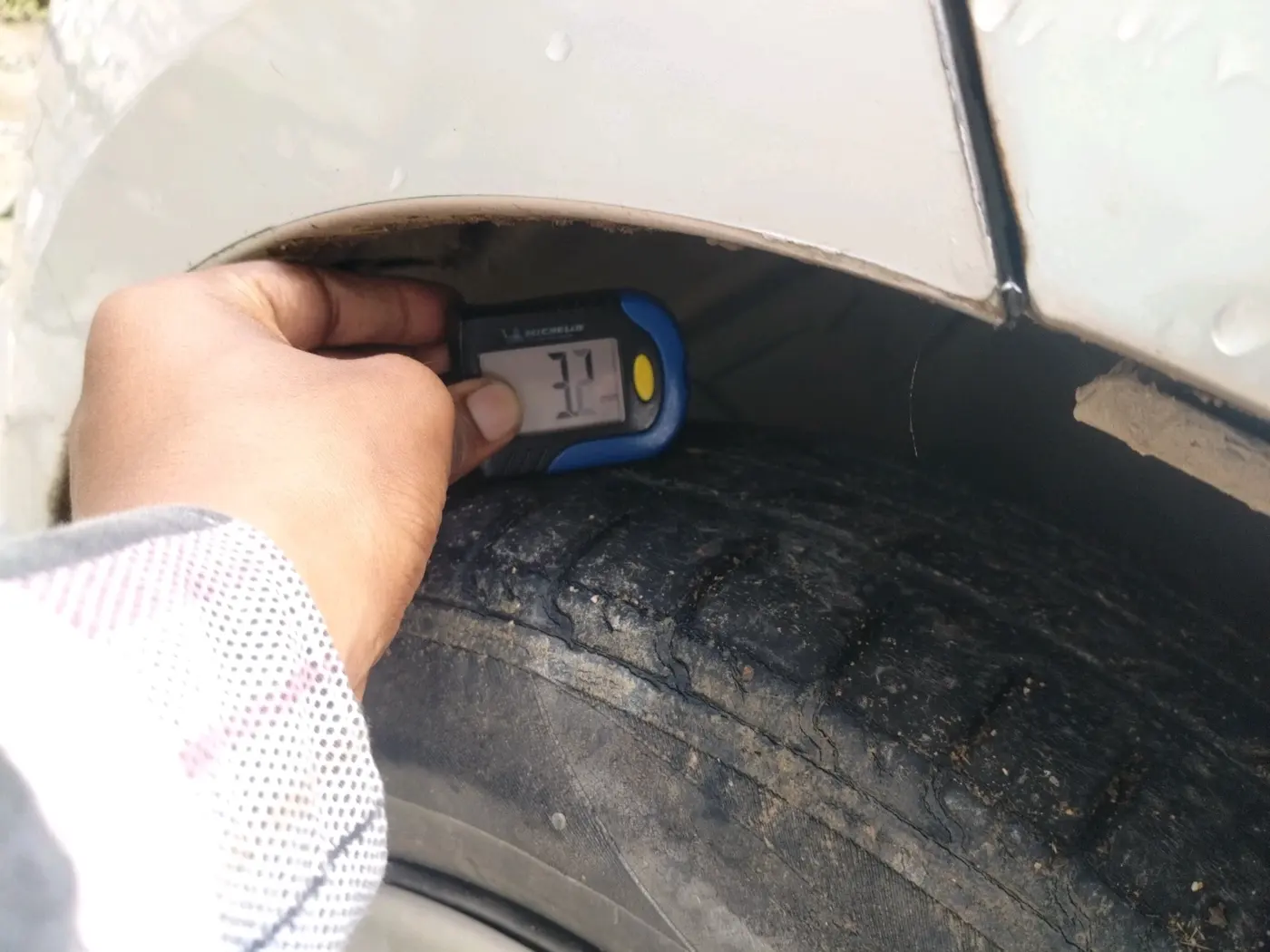 2013 Maruti Ertiga LXI, Petrol, Manual, 80,335 km, tyre