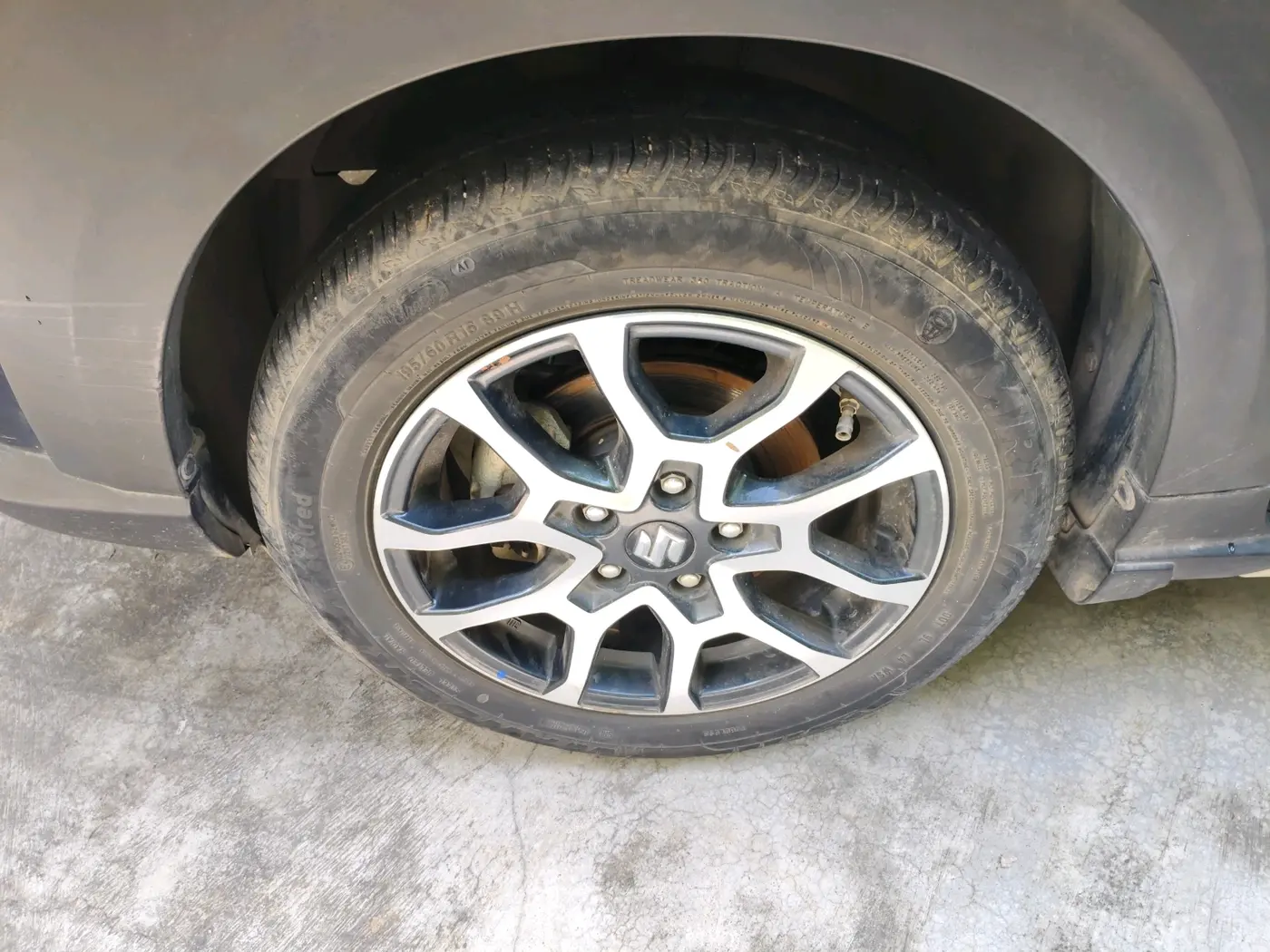 2023 Maruti XL6 ALPHA PLUS MT, Petrol, Manual, 74,759 km, tyre
