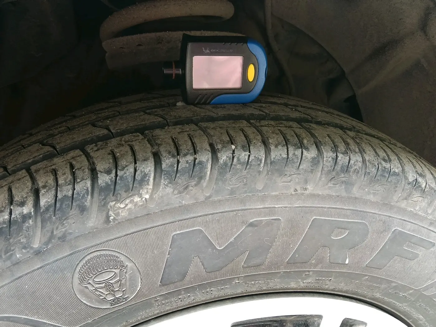 2025 Mahindra XUV 3XO MX1 1.2 L TCMPFi, Petrol, Manual, 7,570 km, tyre