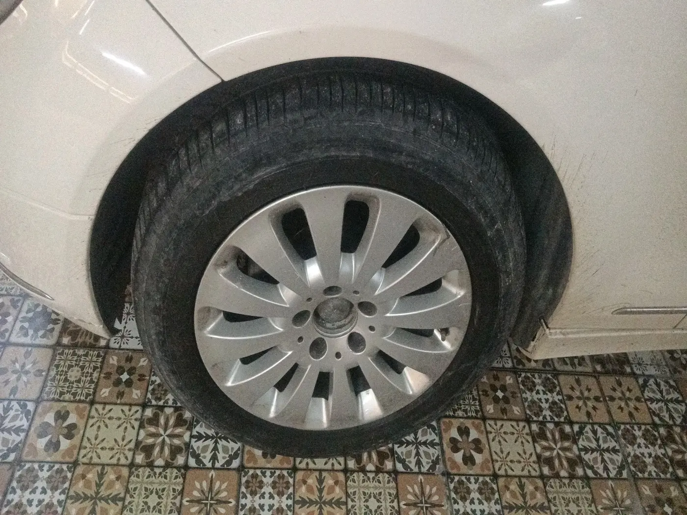 2011 Mercedes Benz C Class 200 CGI AVANTGARDE, Petrol, Automatic, 97,050 km, tyre