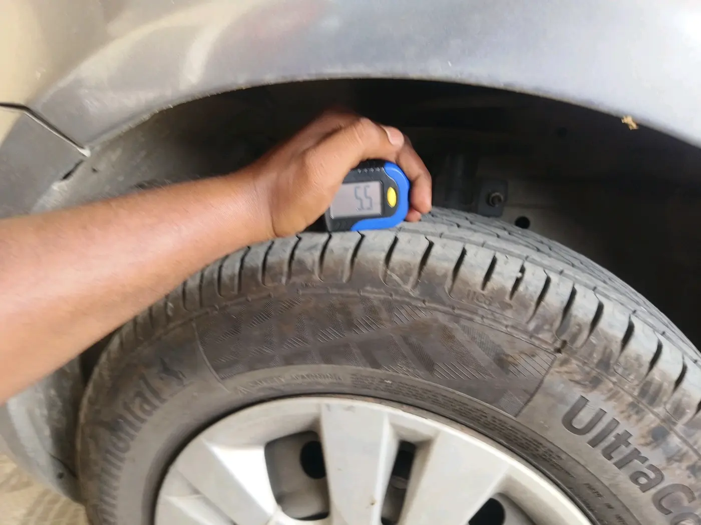 2013 Maruti Swift Dzire VXI, Petrol, Manual, 97,040 km, tyre