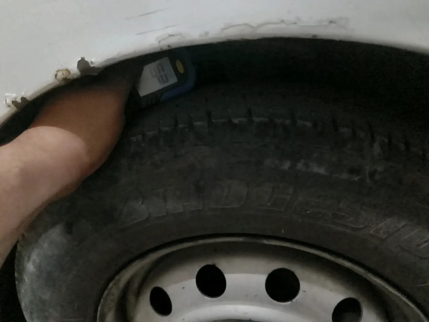 2011 Hyundai i10 ERA 1.1, CNG, Manual, 1,50,277 km, tyre