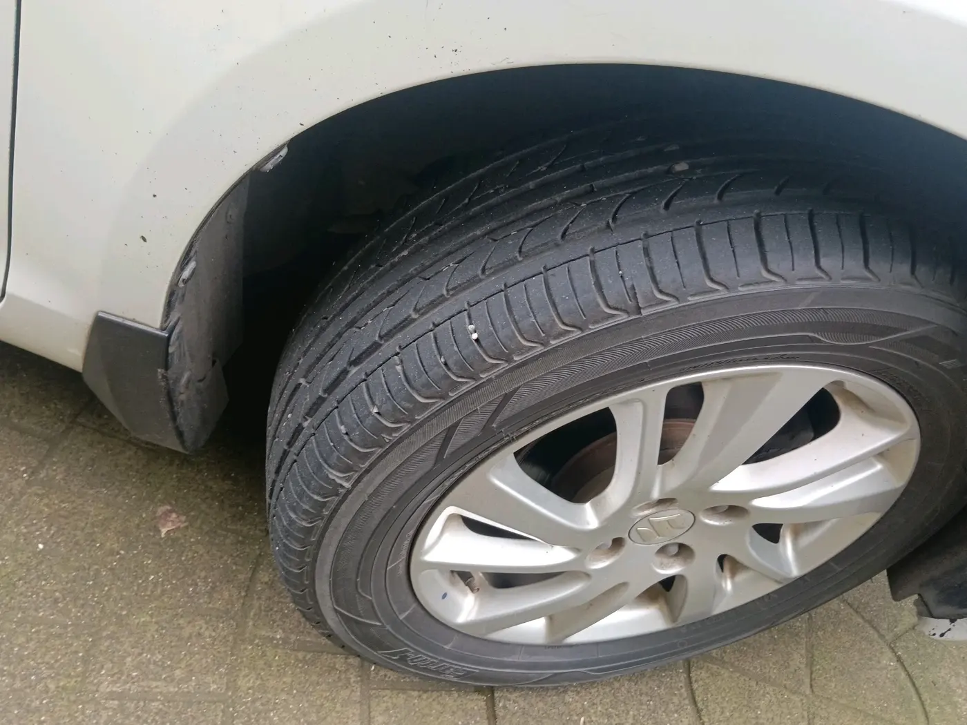 2012 Maruti Swift ZDI, Diesel, Manual, 73,294 km, tyre