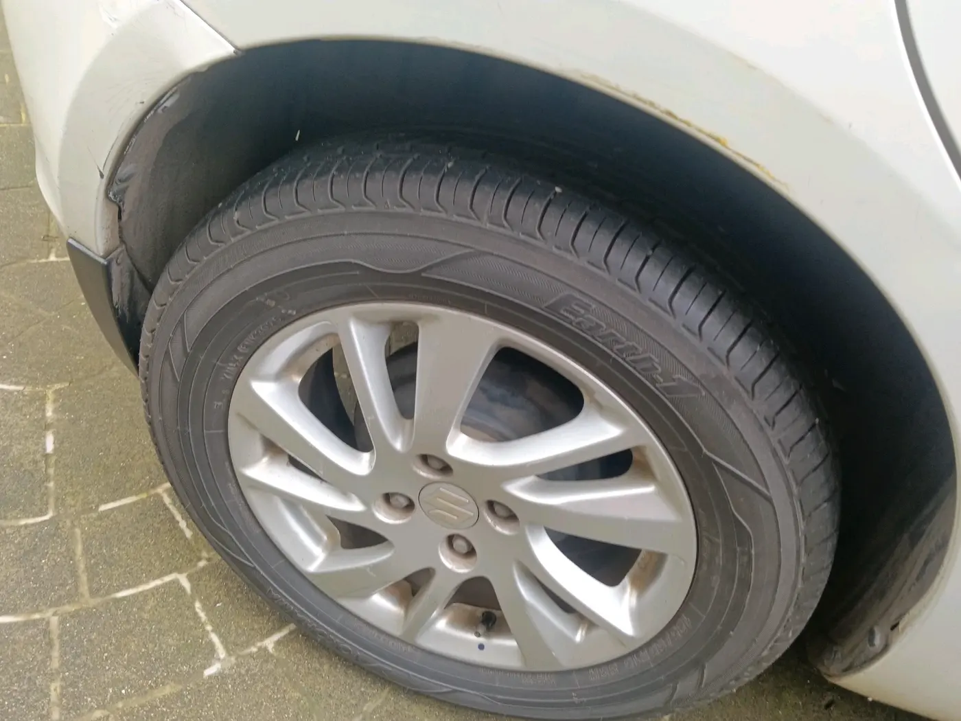 2012 Maruti Swift ZDI, Diesel, Manual, 73,294 km, tyre