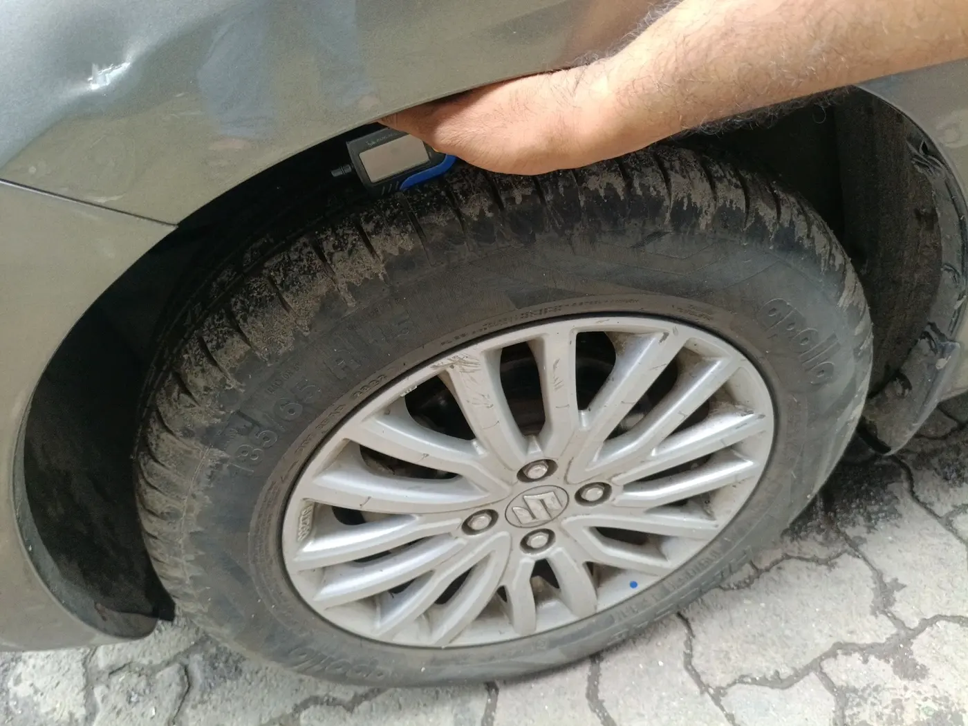 2022 Maruti Dzire ZXI AMT, Petrol, Automatic, 25,553 km, tyre