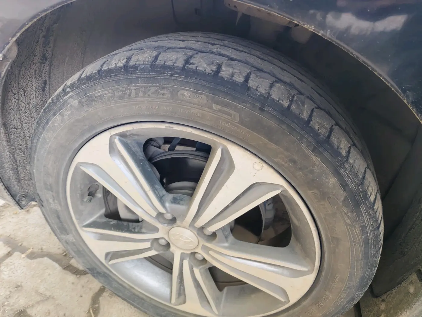 2019 Hyundai Verna 1.6 VTVT SX + AT, CNG, Automatic, 1,15,943 km, tyre