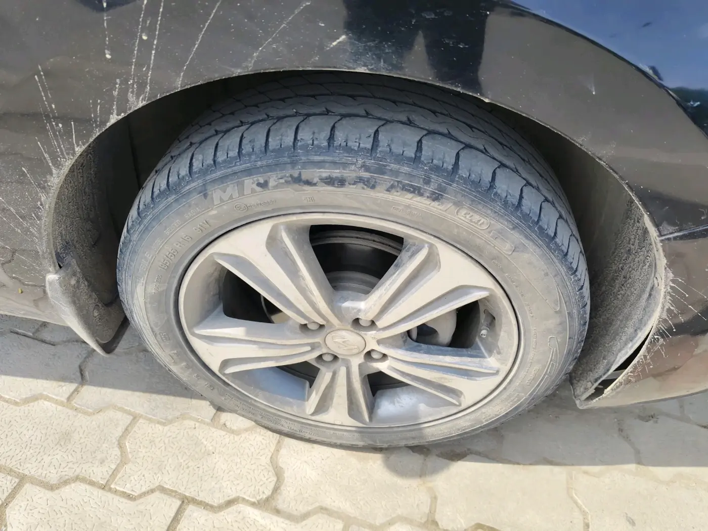 2019 Hyundai Verna 1.6 VTVT SX + AT, CNG, Automatic, 1,15,943 km, tyre