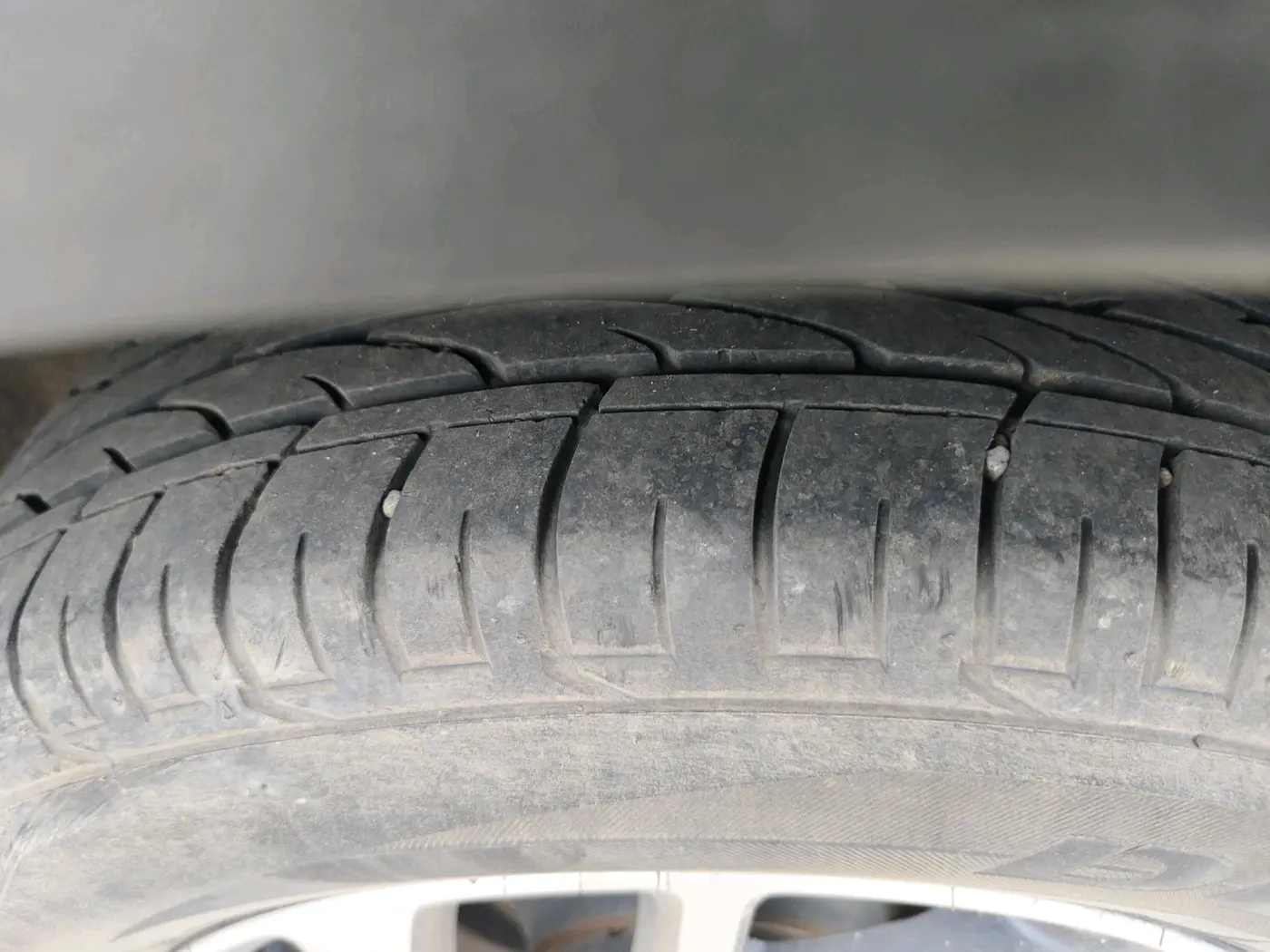 2022 Mahindra XUV300 W8 (O) 1.2 PETROL, Petrol, Manual, 21,319 km, tyre
